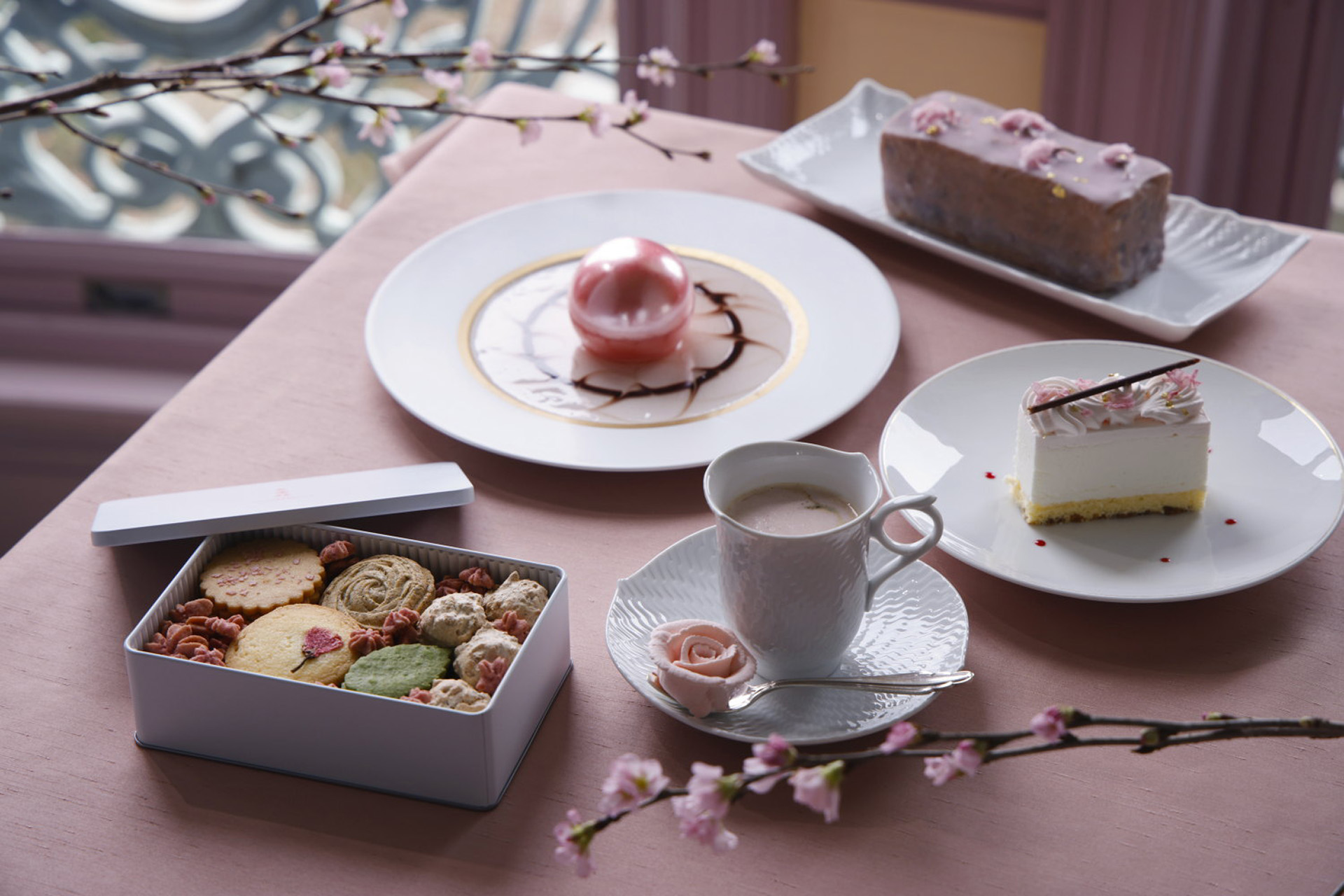 桜を味わうカフェセレクション