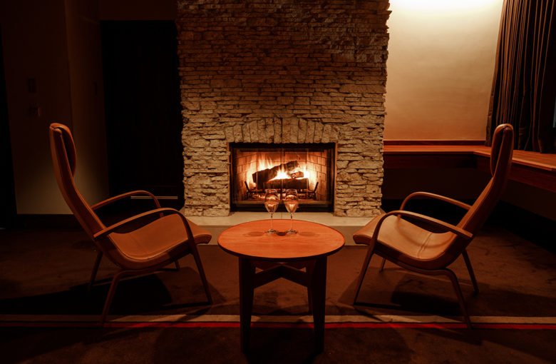 ホテル客室暖炉(冬)